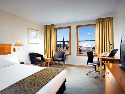 Holiday Inn Old Sydney - QLD Tourism 1