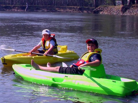 Howlong Caravan Park - Queensland Tourism 0