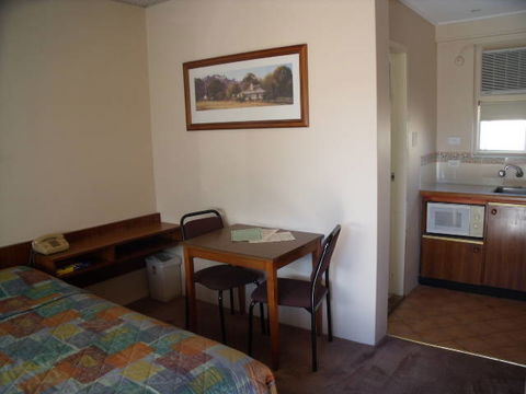 Katoomba Town Centre Motel - QLD Tourism 0