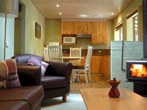Kianinny Bush Cottages - Queensland Tourism 4