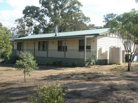 Lake Glenmaggie Caravan Park - QLD Tourism 1