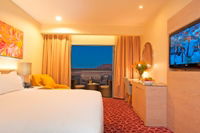 Lasseters Hotel - QLD Tourism 5