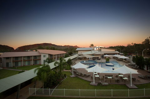 Lasseters Hotel - QLD Tourism 3