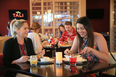 Lasseters Hotel - QLD Tourism 7