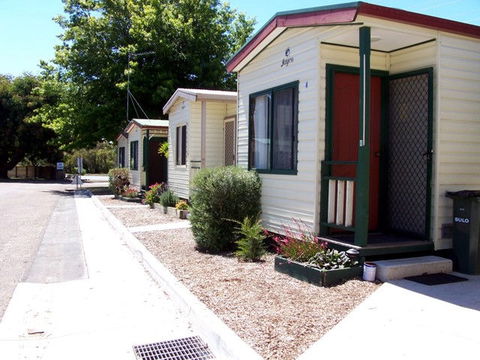 Leongatha Apex Caravan Park - QLD Tourism 0