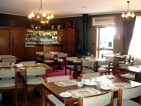 Lilydale Motor Inn - QLD Tourism 0