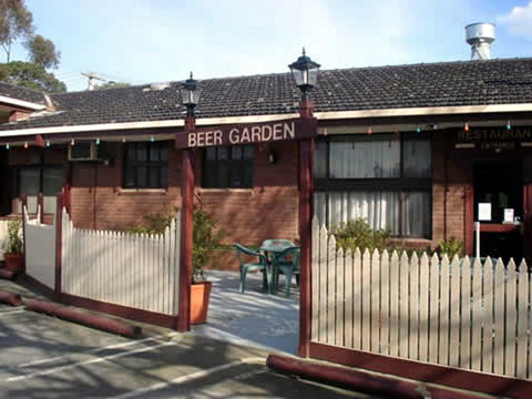 Lilydale Motor Inn - QLD Tourism 1