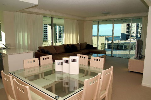 M1 Resort Maroochydore - Queensland Tourism 1