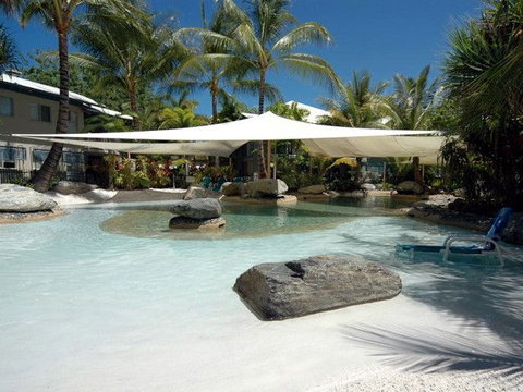 Marlin Cove Resort - QLD Tourism 1