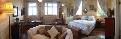 McGowans Boutique Bed & Breakfast - QLD Tourism 0