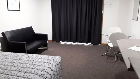 Keith Motor Inn - QLD Tourism 7