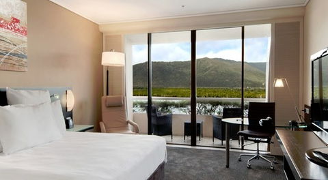 Hilton Cairns - Queensland Tourism 4