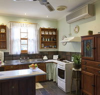 Millies Cottage - Queensland Tourism