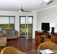 Moonlight Bay Suites - QLD Tourism
