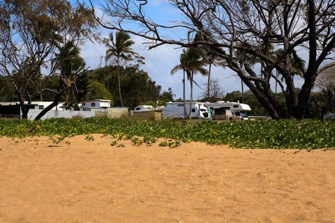Moore Park Beach Holiday Park - QLD Tourism 7