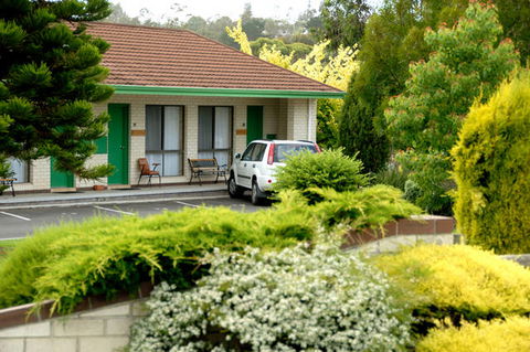 Mount Barker Valley Views Motel And Chalets - QLD Tourism 4