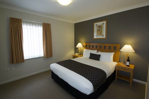 Mounts Bay Waters Apartment Hotel - Queensland Tourism 0