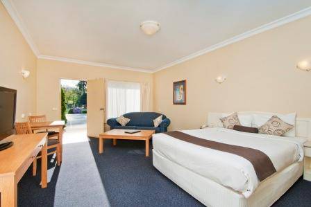 Nagambie Waterfront Motel - Queensland Tourism 0