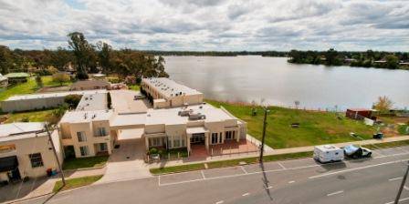 Nagambie Waterfront Motel - Queensland Tourism 3