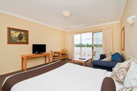 Nagambie Waterfront Motel - Queensland Tourism 5