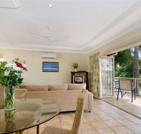 Noosa River Palms - QLD Tourism