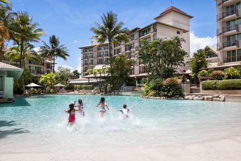 Novotel Cairns Oasis Resort - QLD Tourism 10