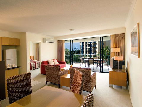 Oaks Seaforth Resort - Queensland Tourism 1