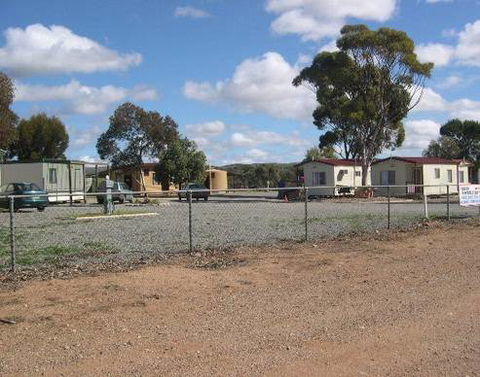 Orroroo Caravan Park - QLD Tourism 1