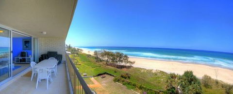 Pacific Surf Absolute Beachfront Apartments - QLD Tourism 3