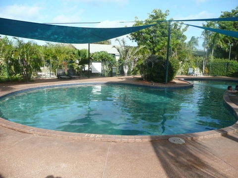 Palm Grove Caravan Resort - QLD Tourism 0