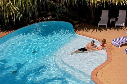 Palms City Resort - QLD Tourism 0