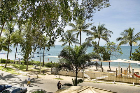 Paradise On The Beach Resort - Queensland Tourism 2