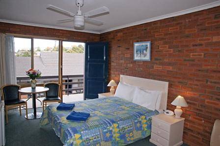 Pelican Motor Inn - QLD Tourism 4