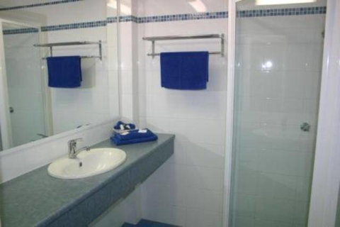 Pelican Motor Inn - QLD Tourism 5