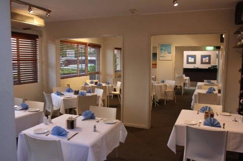 Peninsula Nelson Bay - Queensland Tourism 3