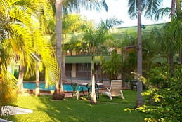 Pine Tree Motel - QLD Tourism 0