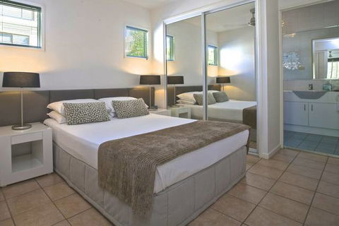Port Douglas Apartments - QLD Tourism 0