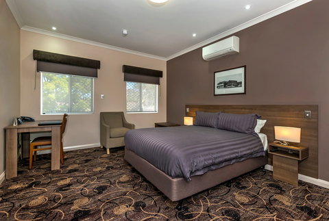 Quality Hotel Bayswater - QLD Tourism 4