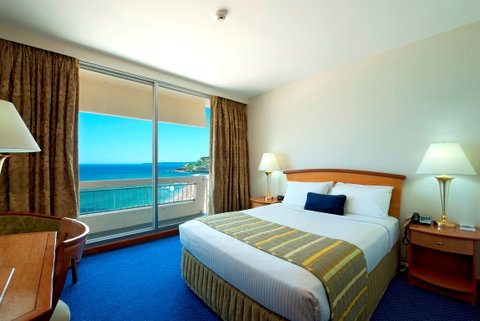 Quality Hotel NOAH'S On The Beach - QLD Tourism 0