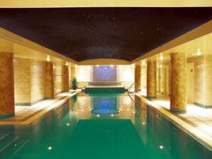 Radisson Hotel & Suites Sydney - Queensland Tourism 2