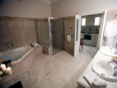 Rose-Eden House - Queensland Tourism 4