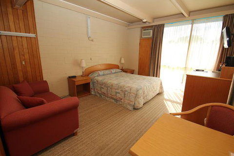 Rubicon Hotel Motel - Queensland Tourism 3