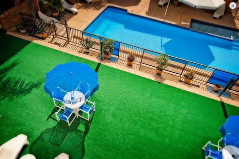 Sandcastles Holiday Apartments - Queensland Tourism 6