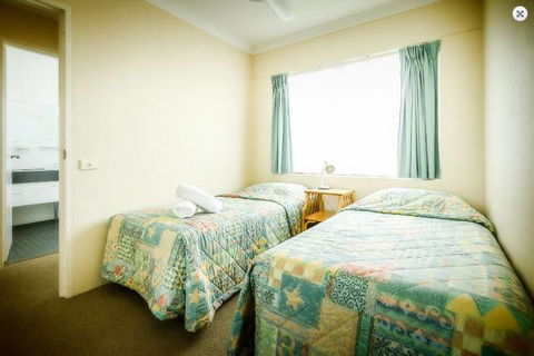 Sandcastles Holiday Apartments - Queensland Tourism 9