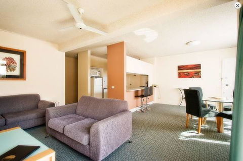 Sandcastles Holiday Apartments - Queensland Tourism 12