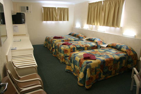 Sapphire City Motor Inn - QLD Tourism 0