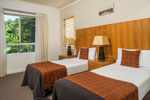 Sea Change Beachfront Apartments - QLD Tourism 8