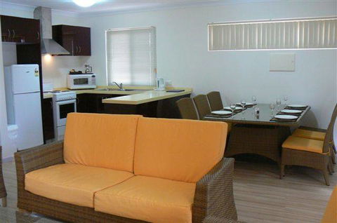 Seaspray Beach Holiday Park - QLD Tourism 5