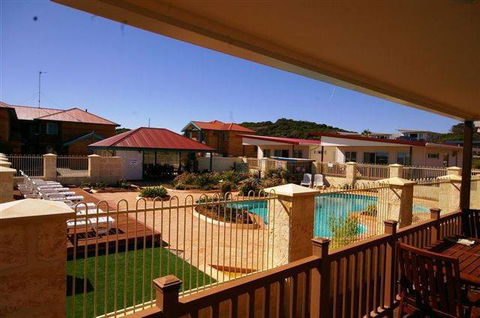 Seaspray Beach Holiday Park - QLD Tourism 7