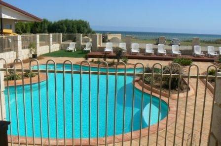 Seaspray Beach Holiday Park - QLD Tourism 9